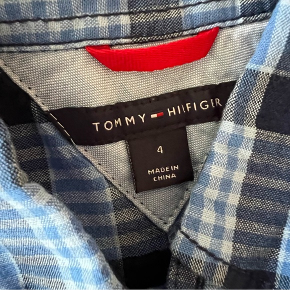 Tommy Hilfiger button-down - Picture 2 of 4